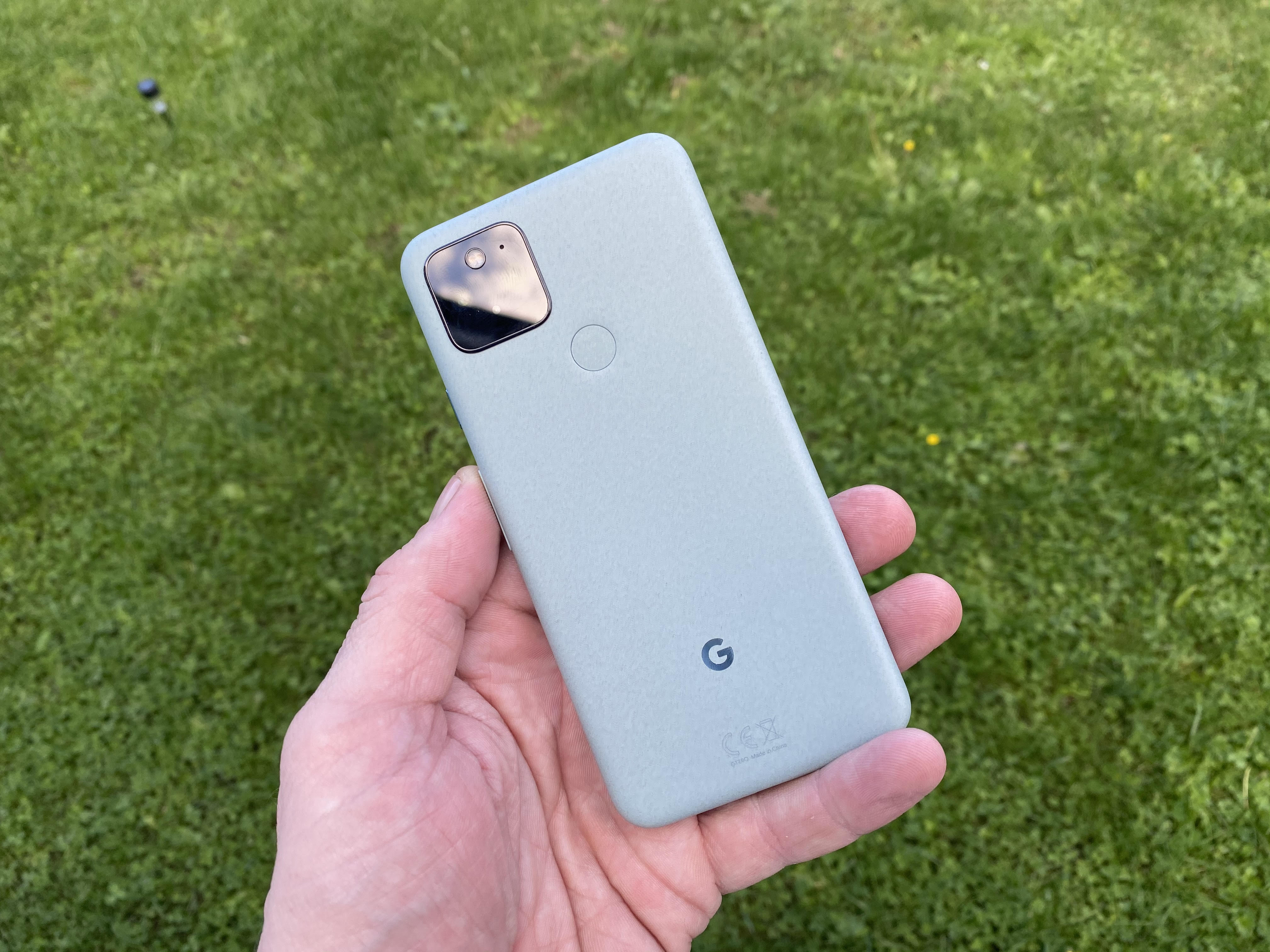 Unboxing, walkthrough first impressions - The Google Pixel 5 5G in 