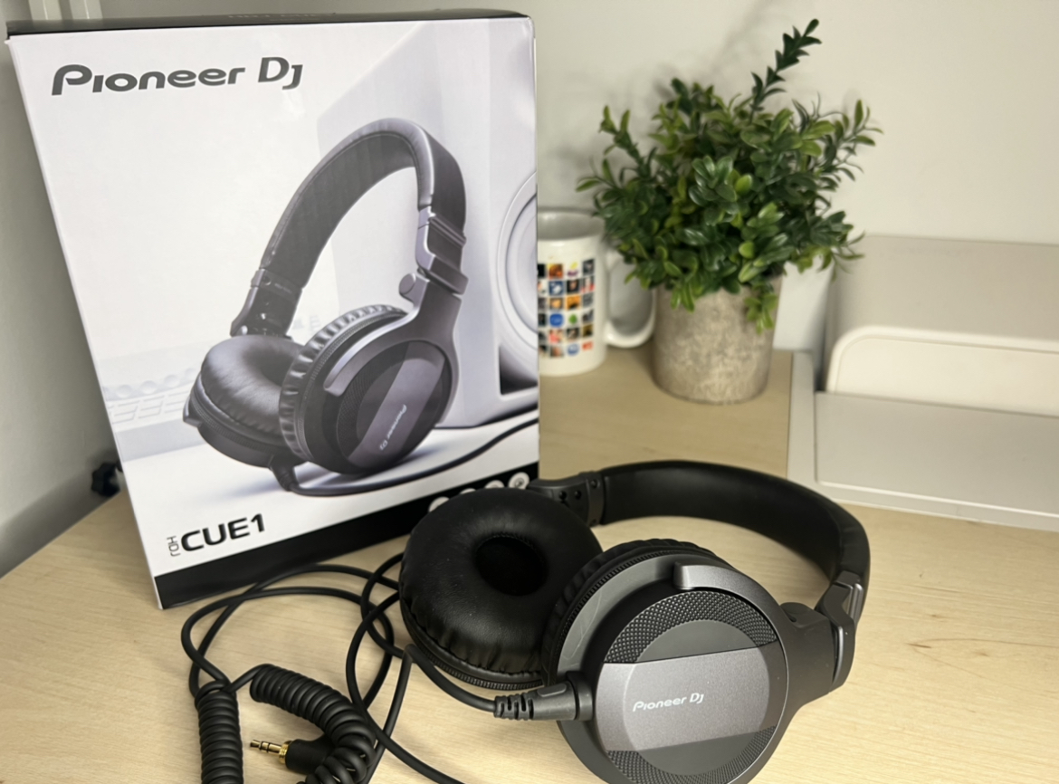 Pioneer DJ CUE1 headphones techbuzzireland