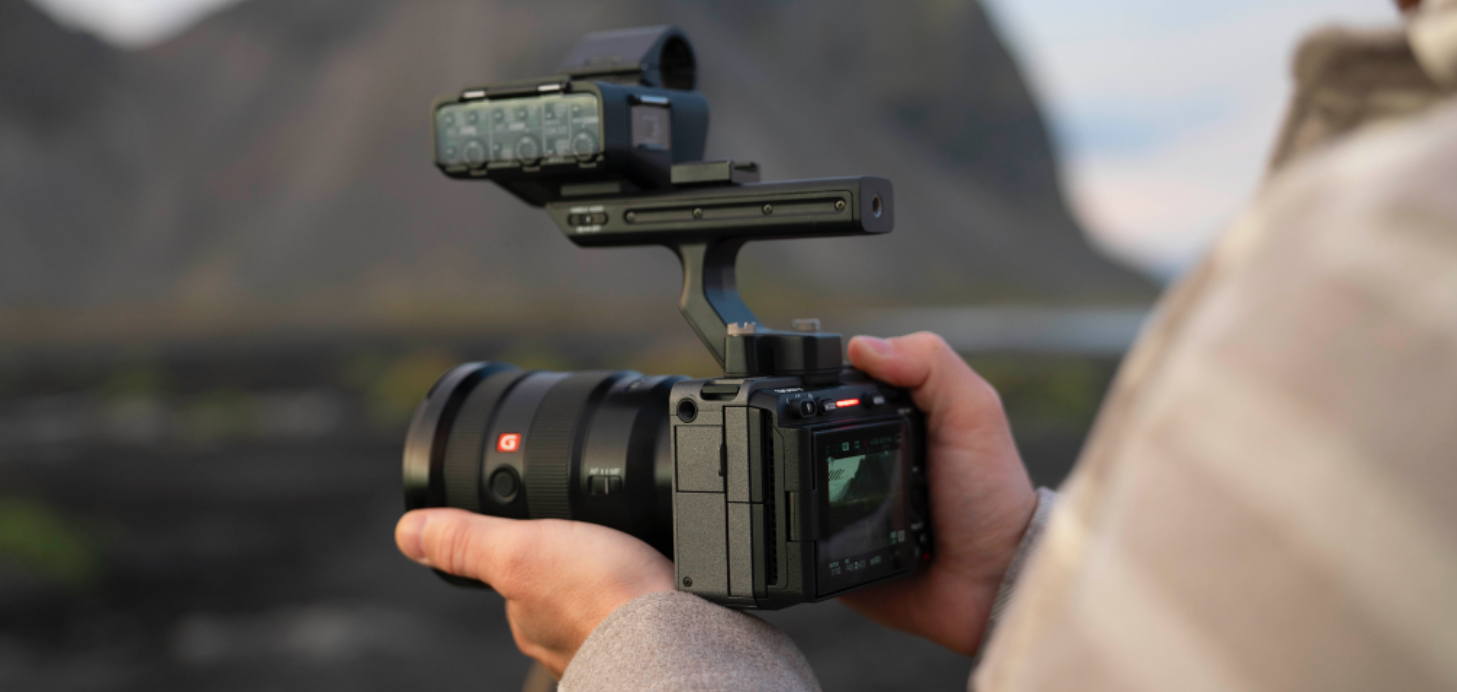 Sony Cinema Line FX30 Fotocamera – Sensore Super 35, 6K, S-Cinetone, Doppia ISO, Per Creatori Emergenti