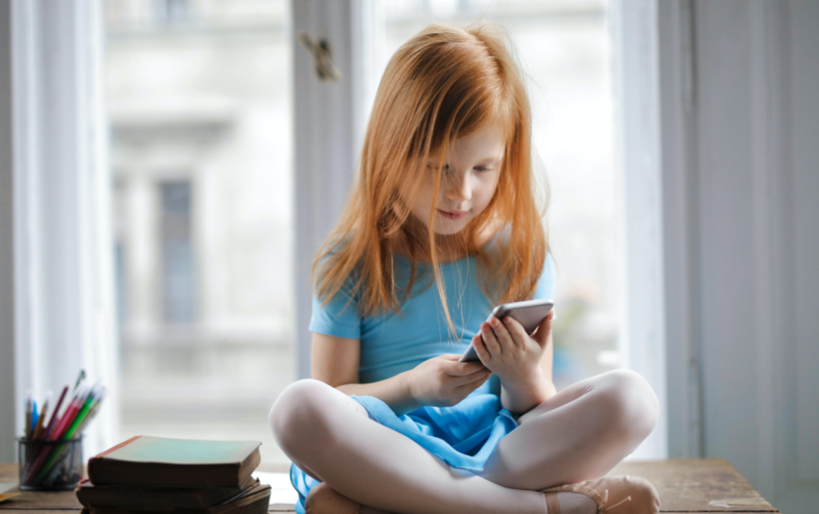 Anxious Mums and Dads support smartphone ownership for kids’ location safety - techbuzzireland