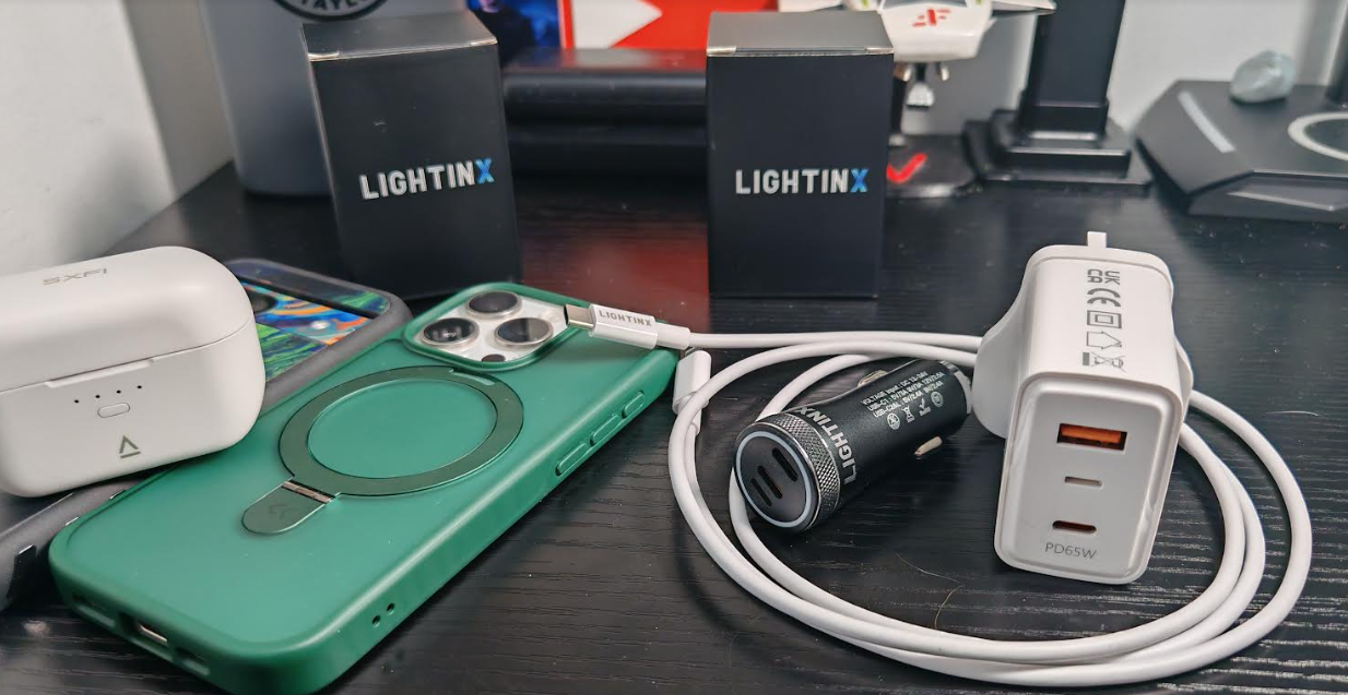 LIGHTINX Car and Home charger - techbuzzireland