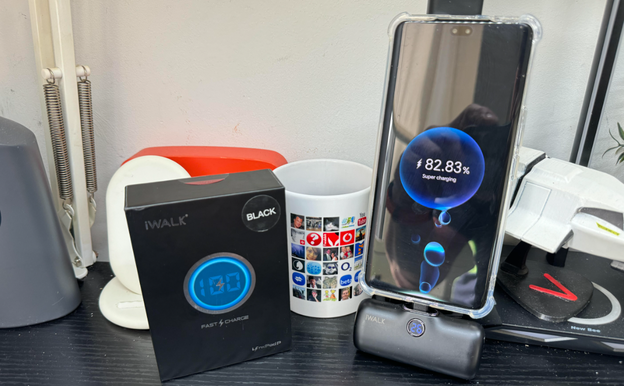 iWalk portable fast charging dock - techbuzzireland