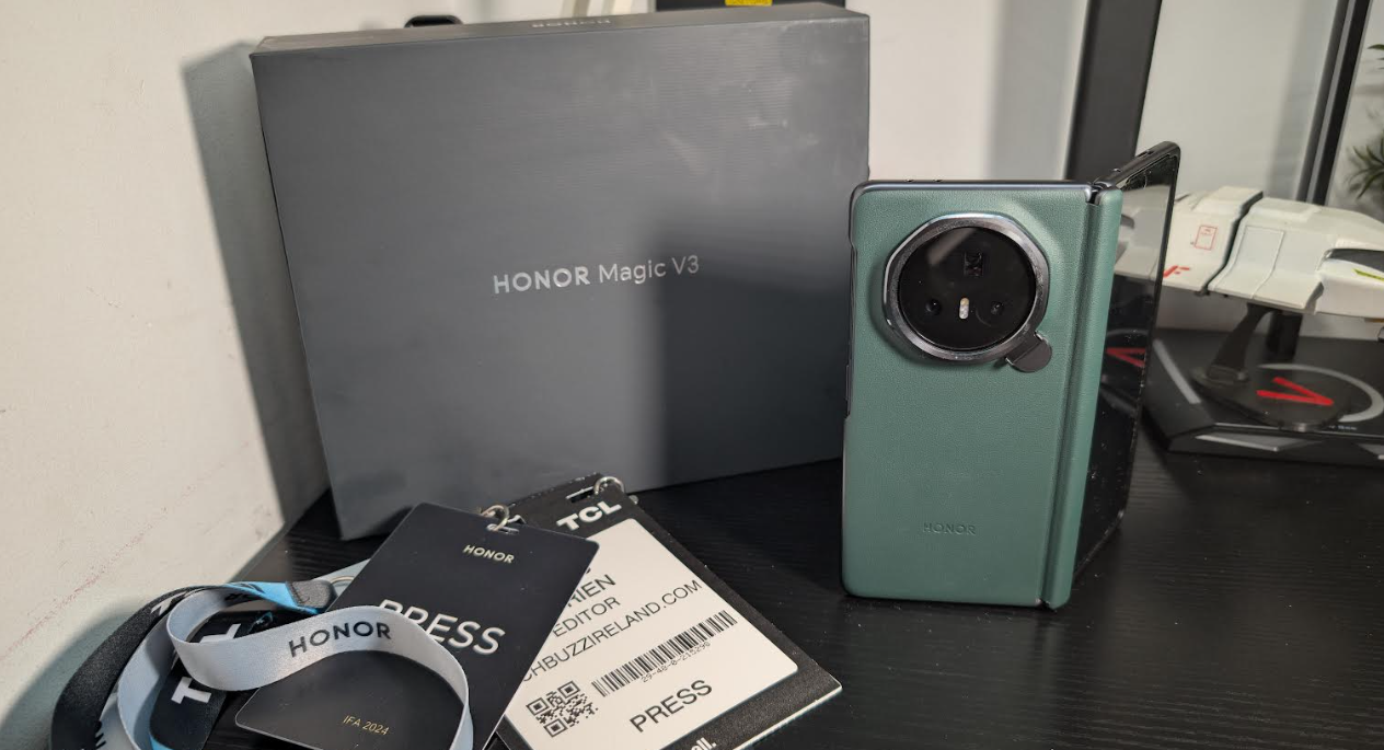 HONOR Magic V3 first look - techbuzzireland