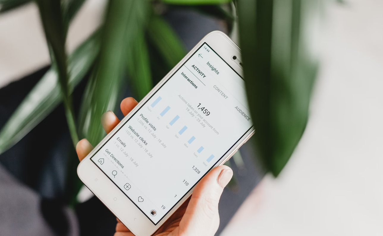 How Algorithmic Recommendations Can Influence User Engagement and Behavior