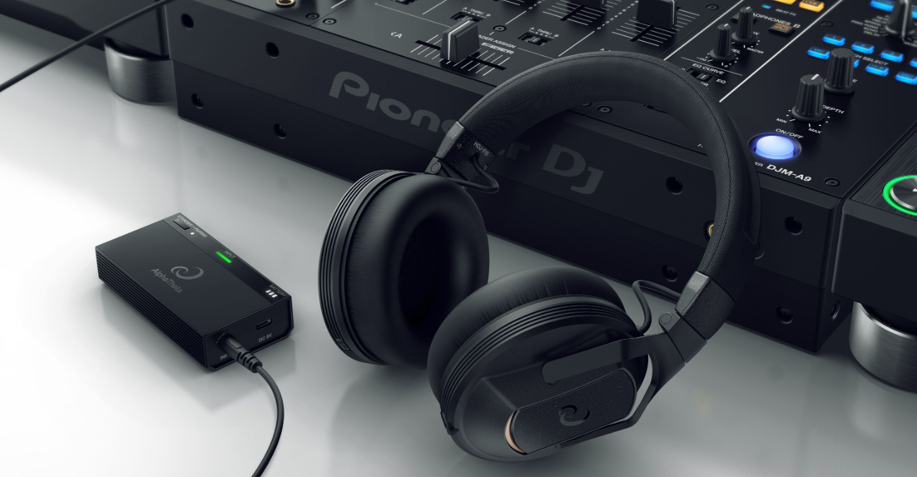 AlphaTheta launches the HDJ-F10 professional wireless DJ headphones