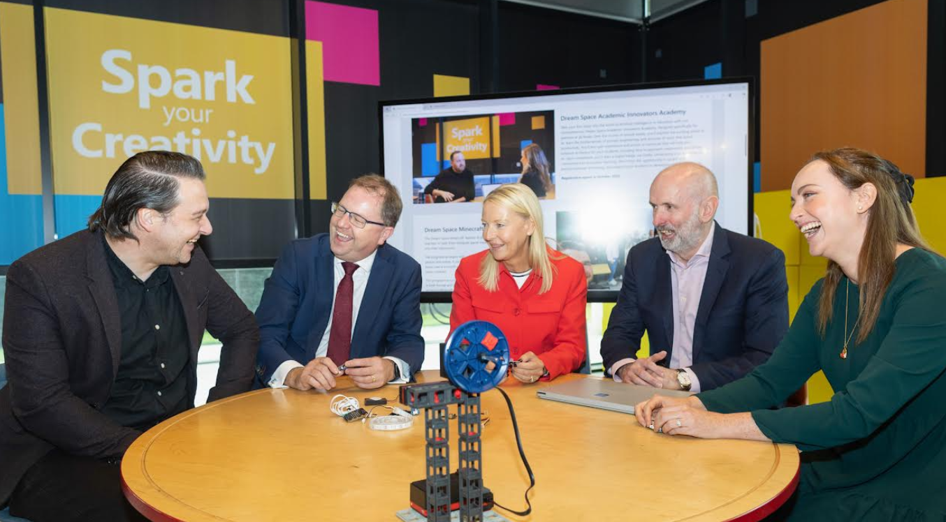 83% of teachers say they lack formal training in AI microsoft research - techbuzzrieland