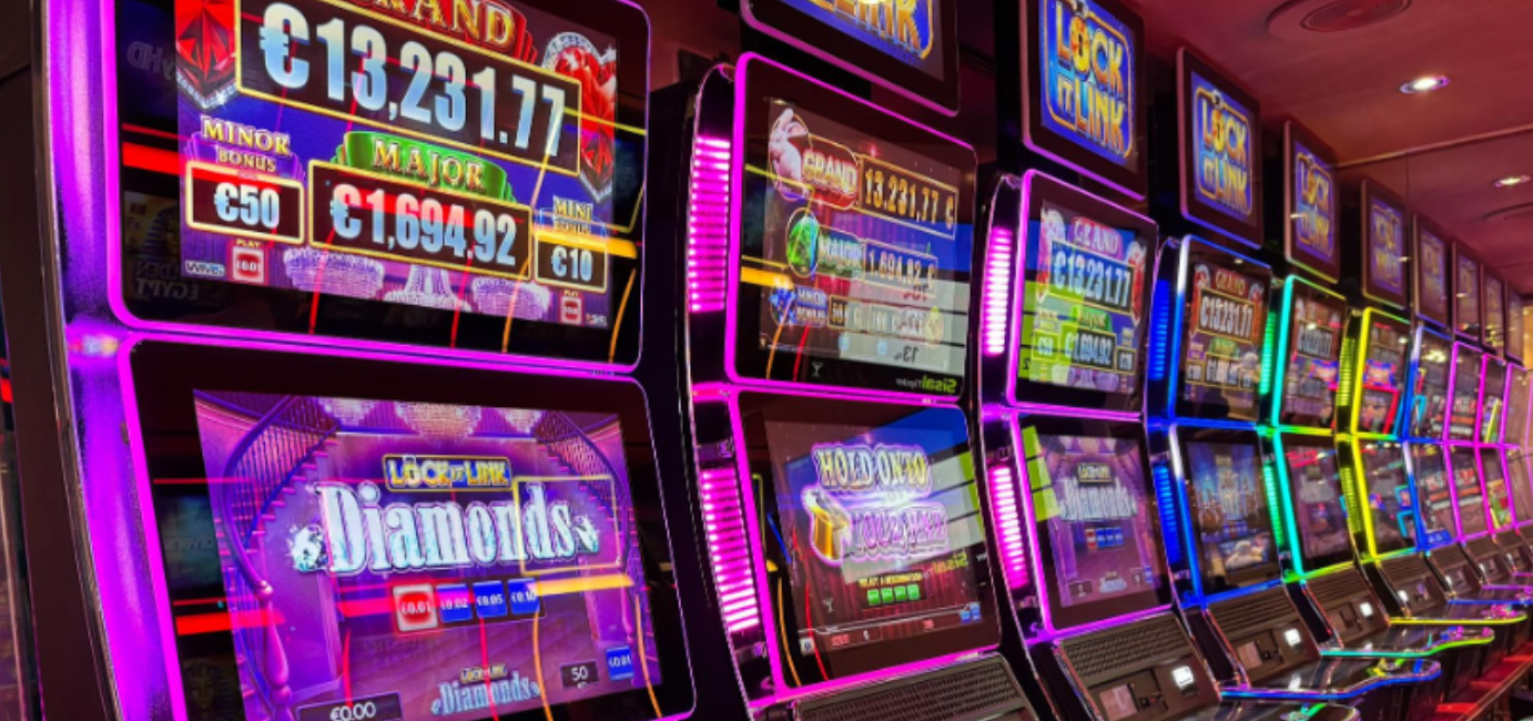 Why Chasing a Jackpot Feels Different From Playing Regular Slot Games