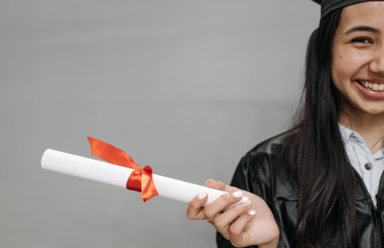 How Professionals Finance Advanced Business Degrees