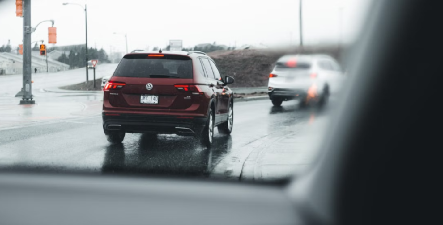 Why Visual Reconstruction Wins Vehicle Collision Cases