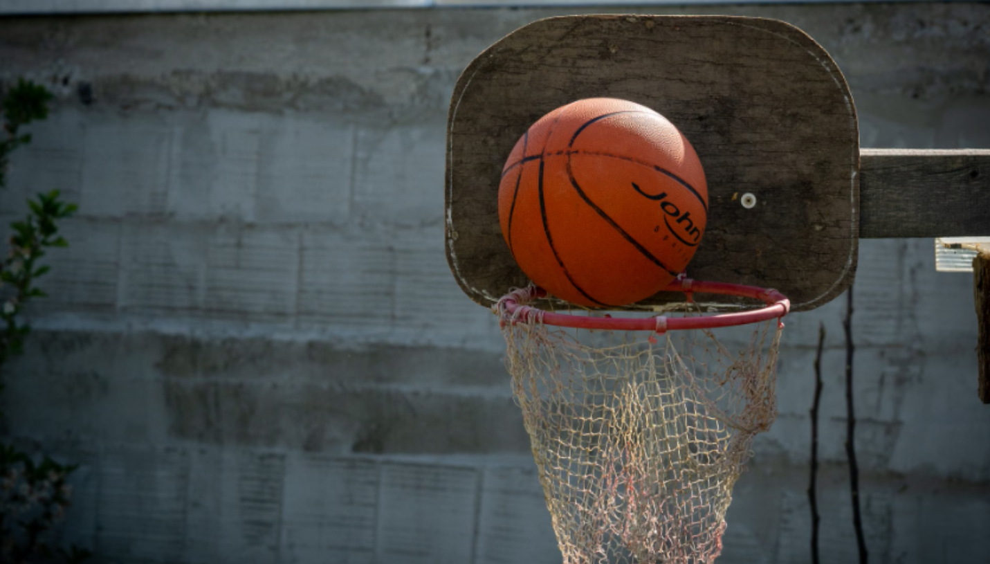 Basketball Odds Explained: Markets, Formats, and Line Movement